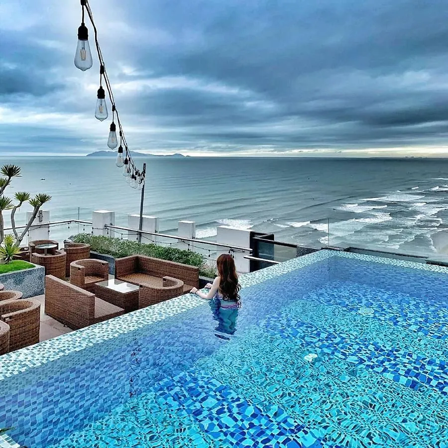 Haian Beach Hotel & Spa Da Nang 4*,