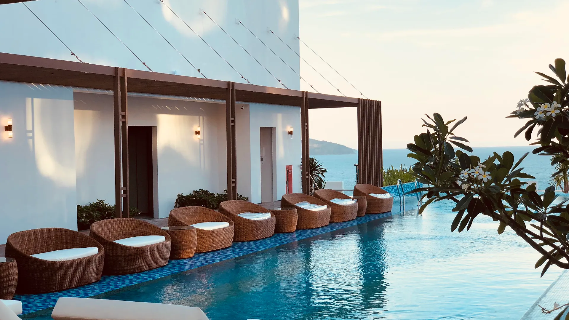 Haian Beach Hotel & Spa Danang 4*,